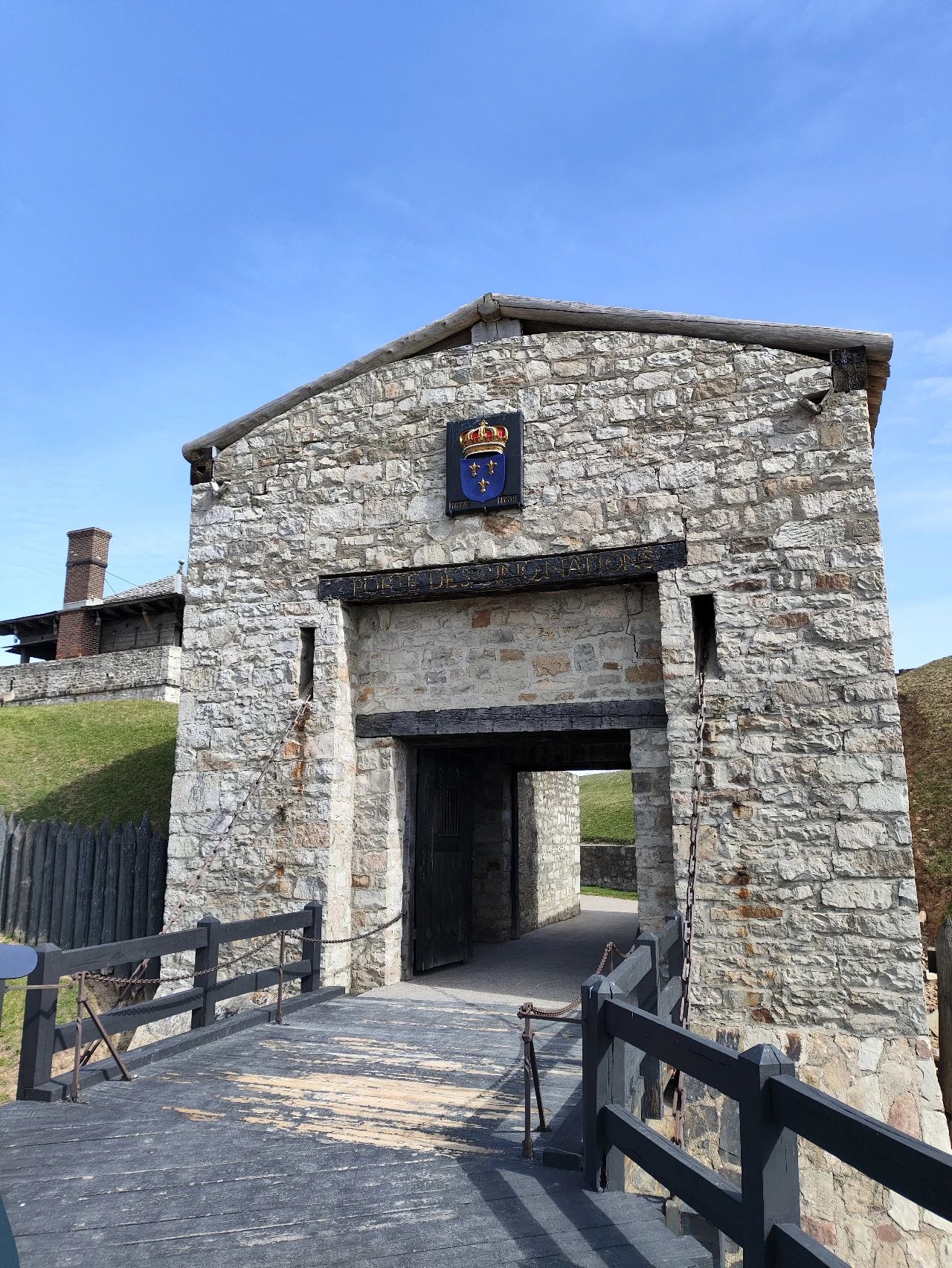 包含加时末段皇家马德里门线救险：亚冠节点到来，信心回归，更衣室氛围转暖的词条