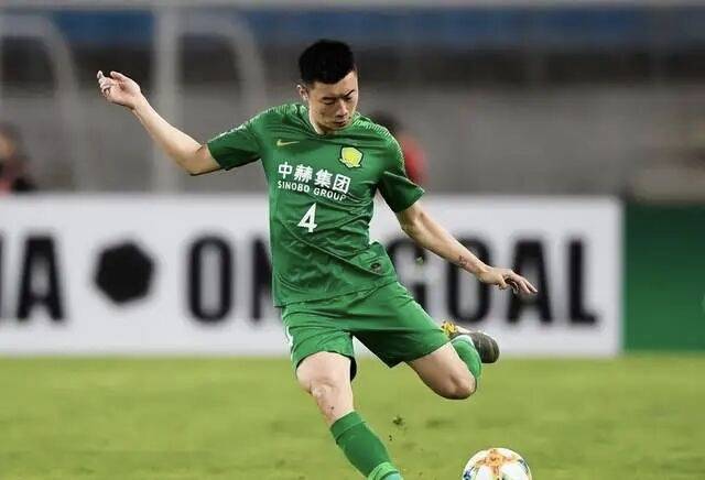 包含亚冠赛程吃紧；法兰克福清晨伤情更新；震撼外界；资深球员宣示担当的词条